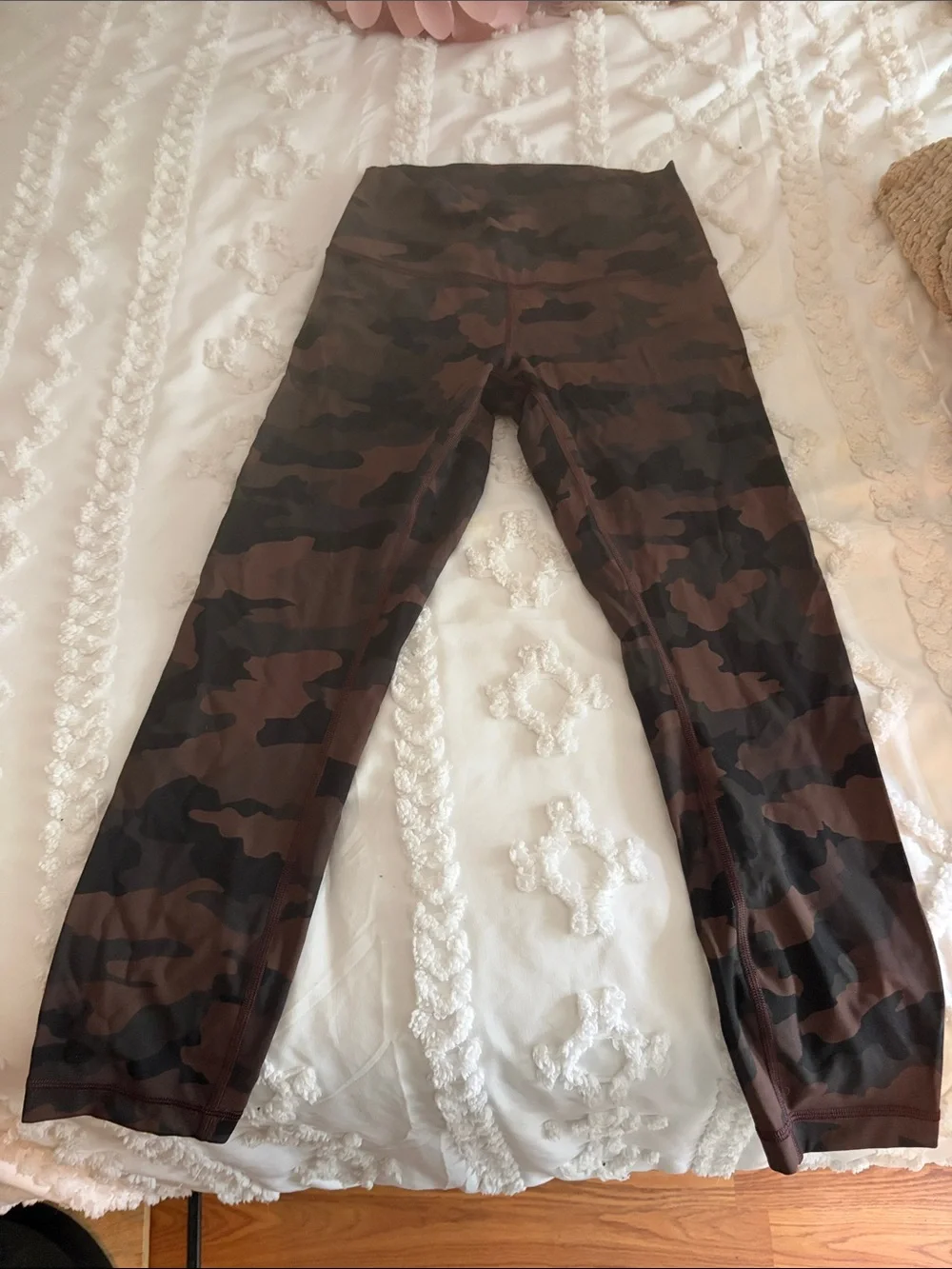 Lululemon Brown Camo Leggings size 4